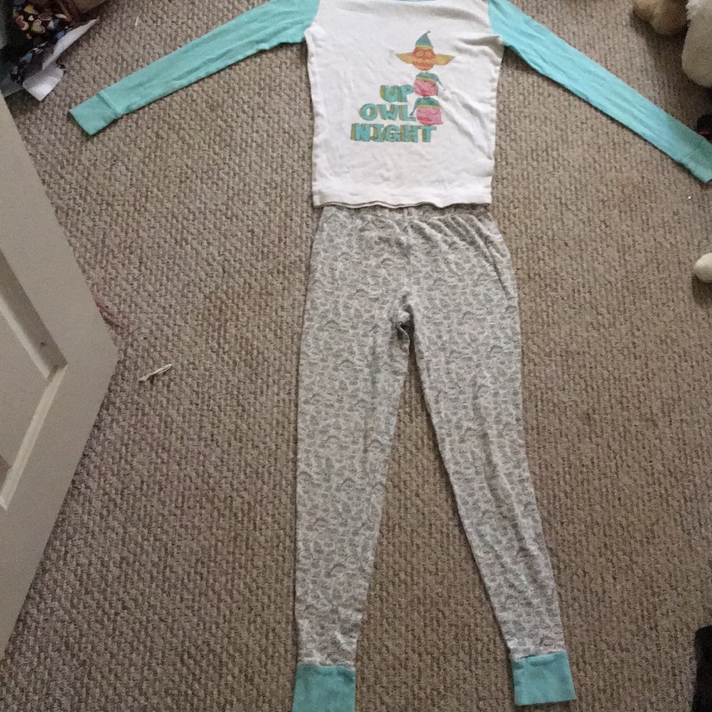 These items of clothing are to small